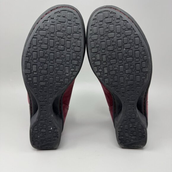 Dansko Lois Burgundy Nubuck Studded Buckle Ankle Strap Wedges Size 8.5 - Picture 8 of 9